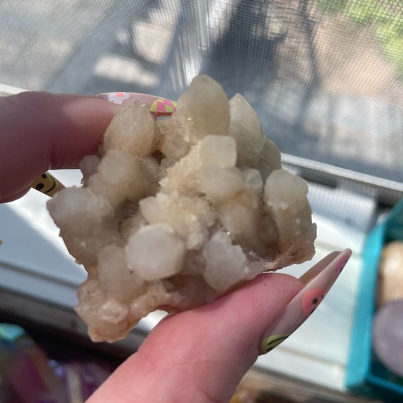 Showing - Picture 11 of 16